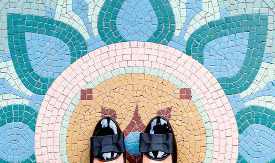 Slippers Oscar en cuir vernis et nœud gros grain, Chatelles