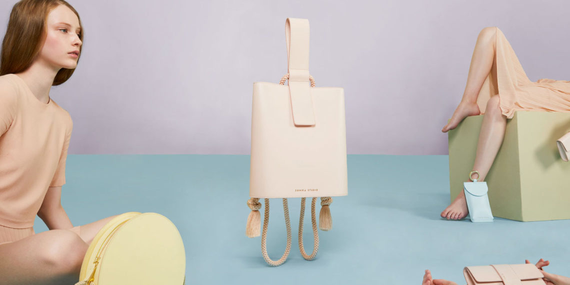 Ode au mouvement Mingei symbolisant la revalorisation de l’artisanat, la première collection Aya est à découvrir à l’occasion du salon Who’s Next du 6 au 9 septembre.