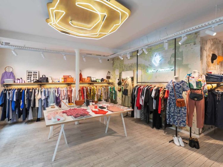 Centre-Commercial-veja-boutique-paris-rue-MARSEILLE-Femme