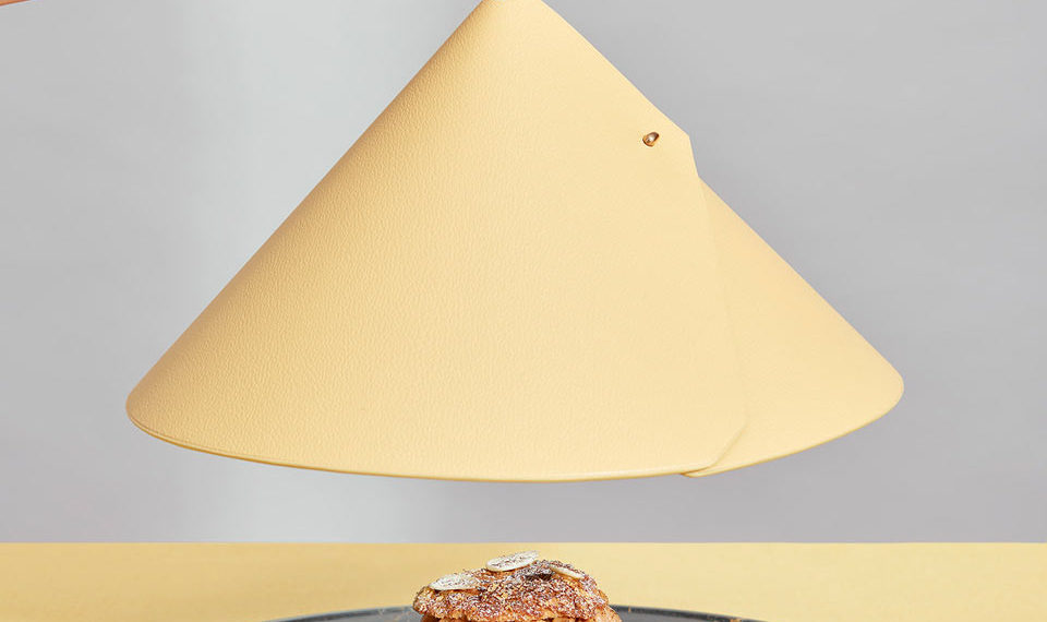Cloche en cuir Niyona