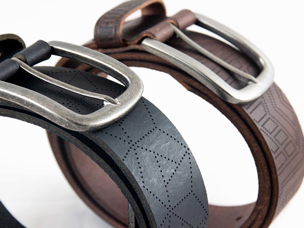 Delta Neo bracelets montre cuir perforé