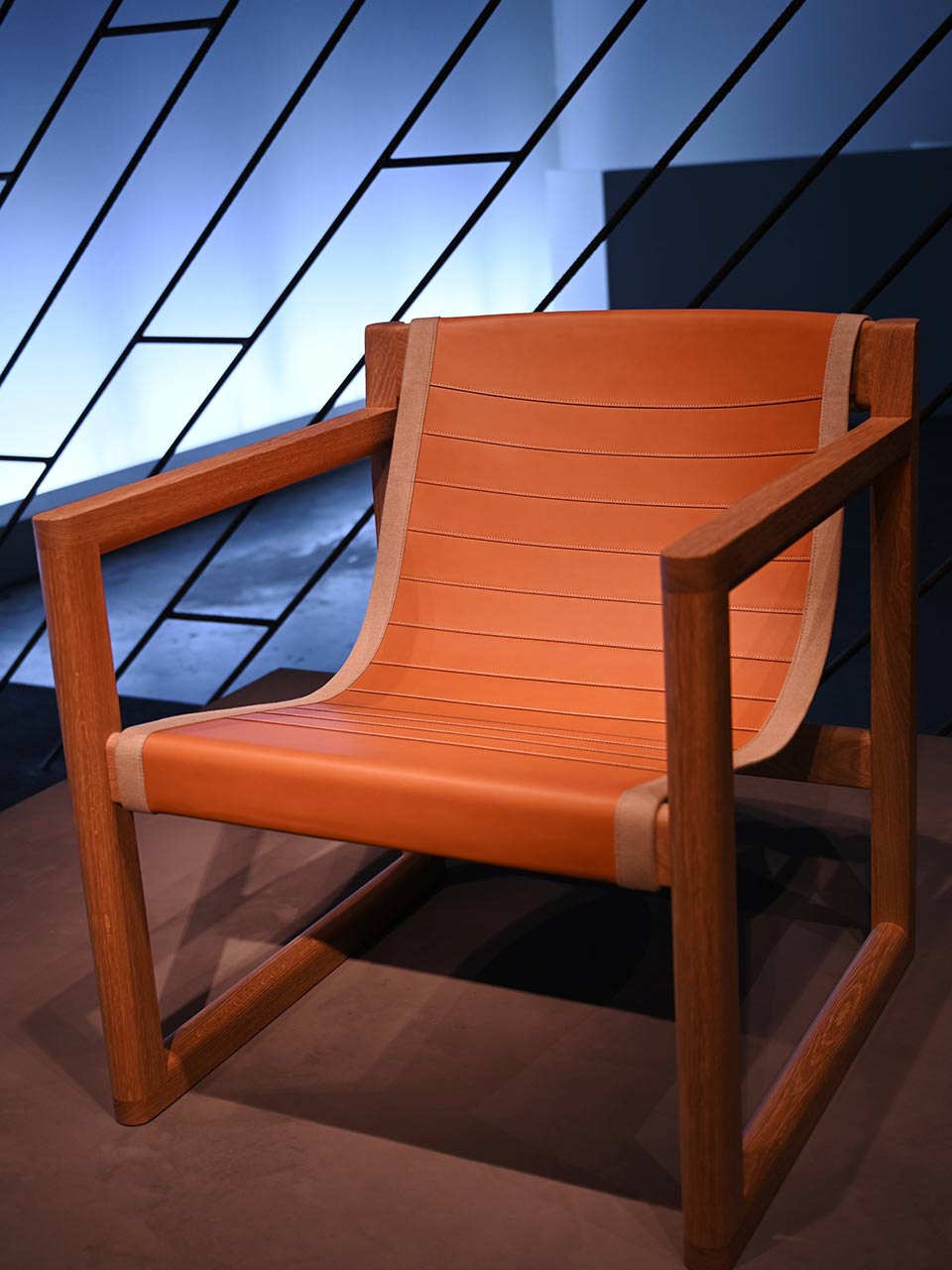 fauteuil Ancelle Cecilie Manz Hermès bois massif cuir