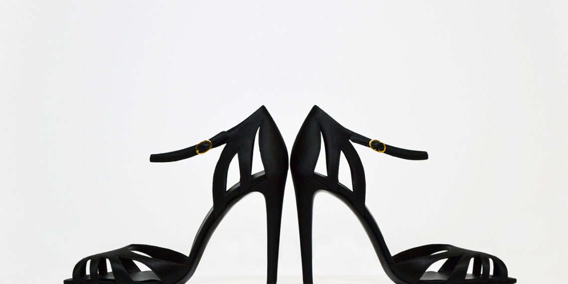 sandale-satin-noir-Guillaume Faivre concours MOF Botterie Femme 2023
