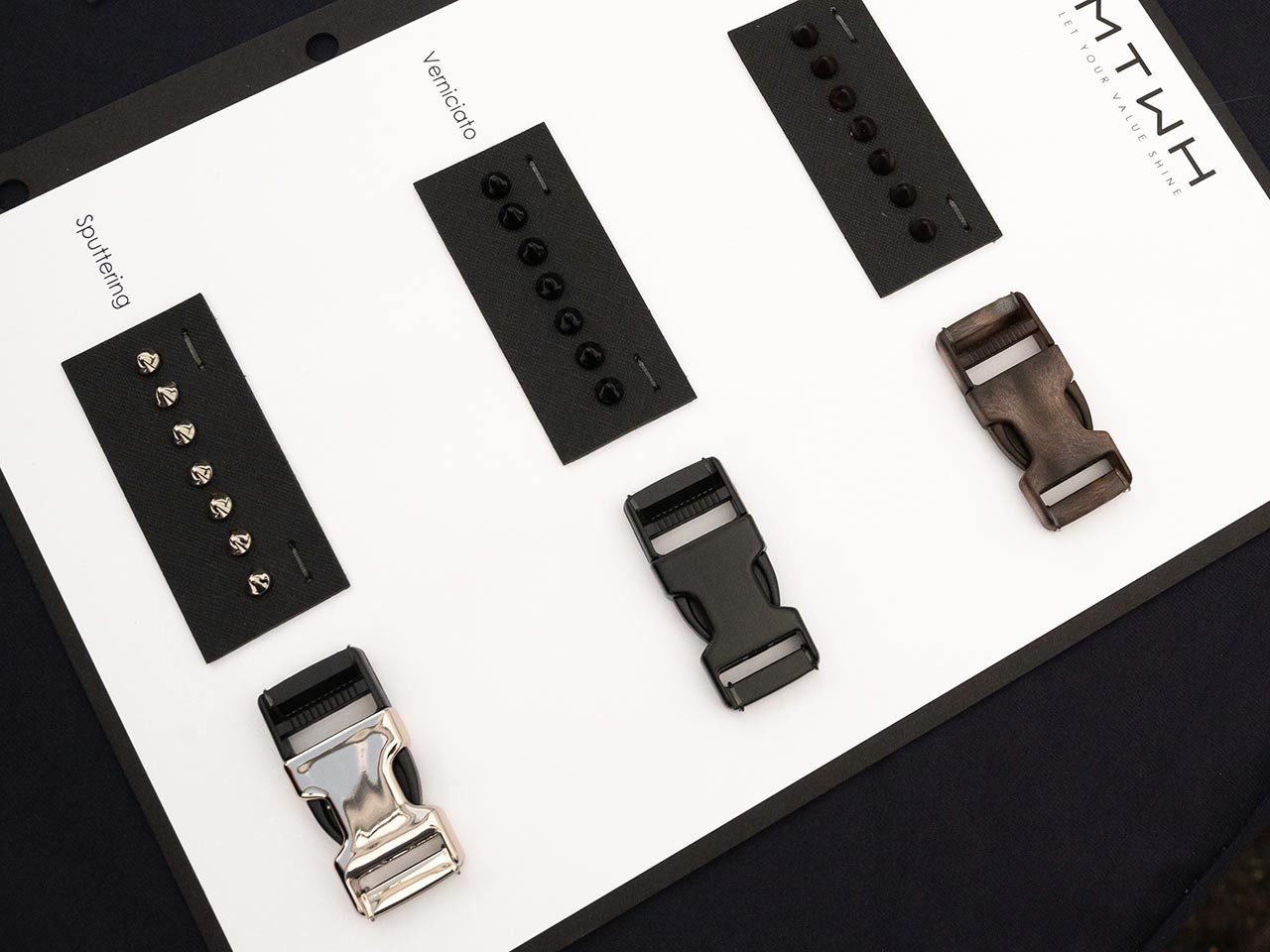 Authentic Material Applications QILIN cuir noir boucles ceintures