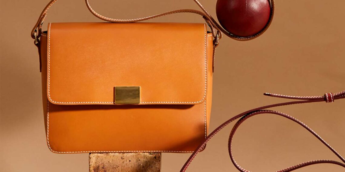 La marque Petite Mendigote a fait appel au service de sourcing personnalisé d’Adapta pour une ligne de maroquinerie - Photo © Petite Mendigote.