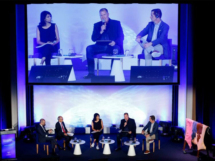 Rendez-vous annuel incontournable, SLF réunit à Paris les professionnels français et internationaux du cuir, de la mode, du luxe, du design, de la chaussure, de la maroquinerie… autour des bonnes pratiques de la RSE.