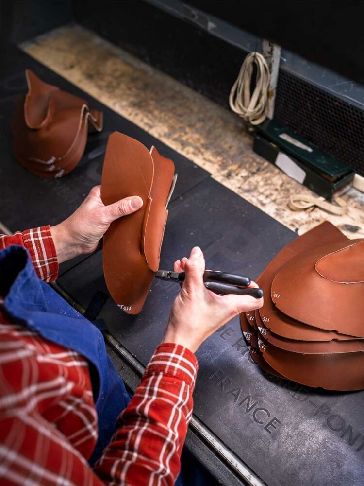 Le site « Savoir pour faire » recense près de 80 métiers techniques - Photo © Ici Au Loin - Jules Hidrot pour AFCuir.