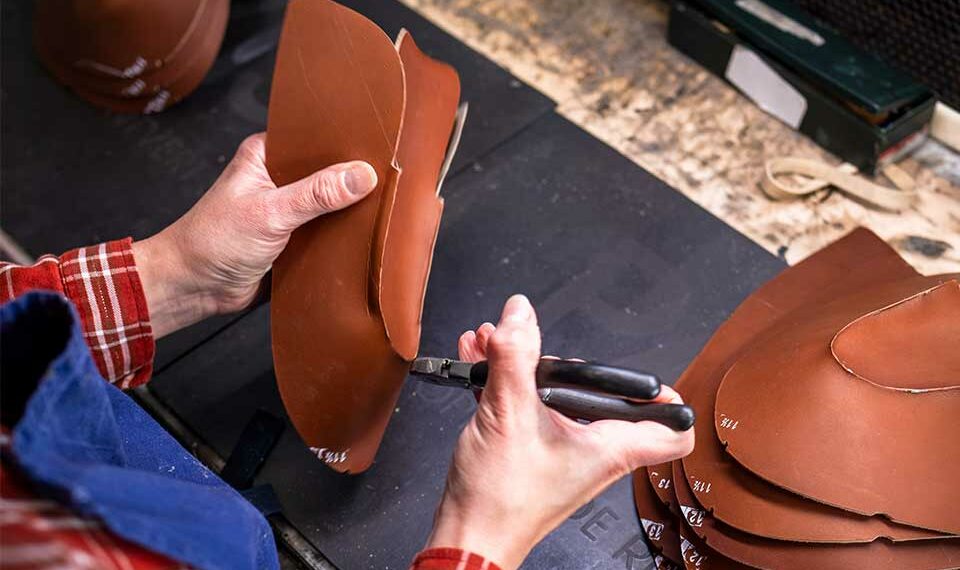 Le site « Savoir pour faire » recense près de 80 métiers techniques - Photo © Ici Au Loin - Jules Hidrot pour AFCuir.