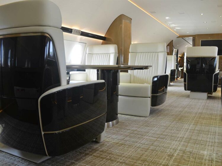 Intérieur d’avion réalisé par la tannerie Sovos.