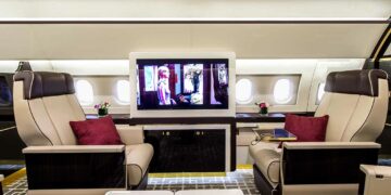 Les aménagements intérieurs développés par ACJ pour l’aviation d’affaires conjuguent design contemporain, matériaux haut de gamme et technologies de pointe.