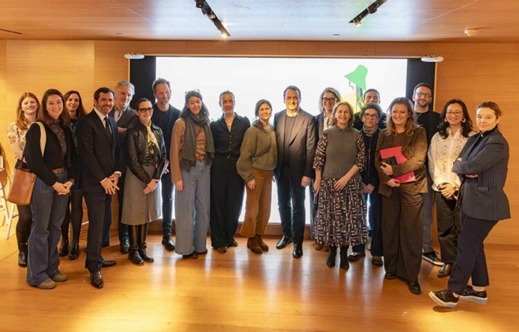 Une deuxième consultation citoyenne sur la mode responsable a été lancée le 19 février à Paris aux Galeries Lafayette.