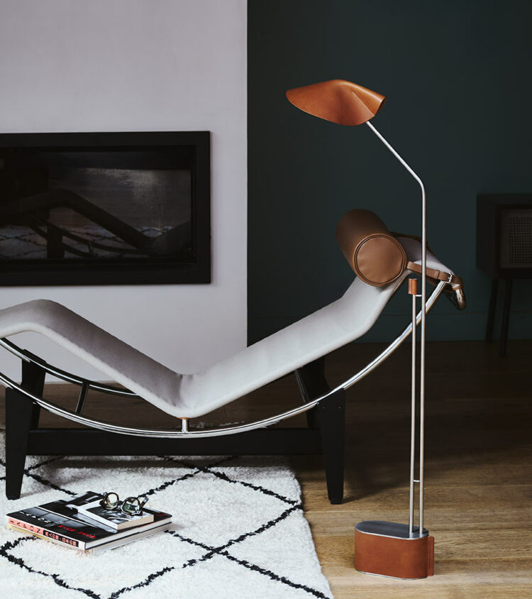 Chez H.isle, Yves Lecointre insuffle une sensibilité formelle à sa série Pico en cuir à tannage végétal coloris whisky.