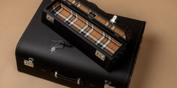 Valise rigide sur mesure pour Ferrari 250 GT Lusso.