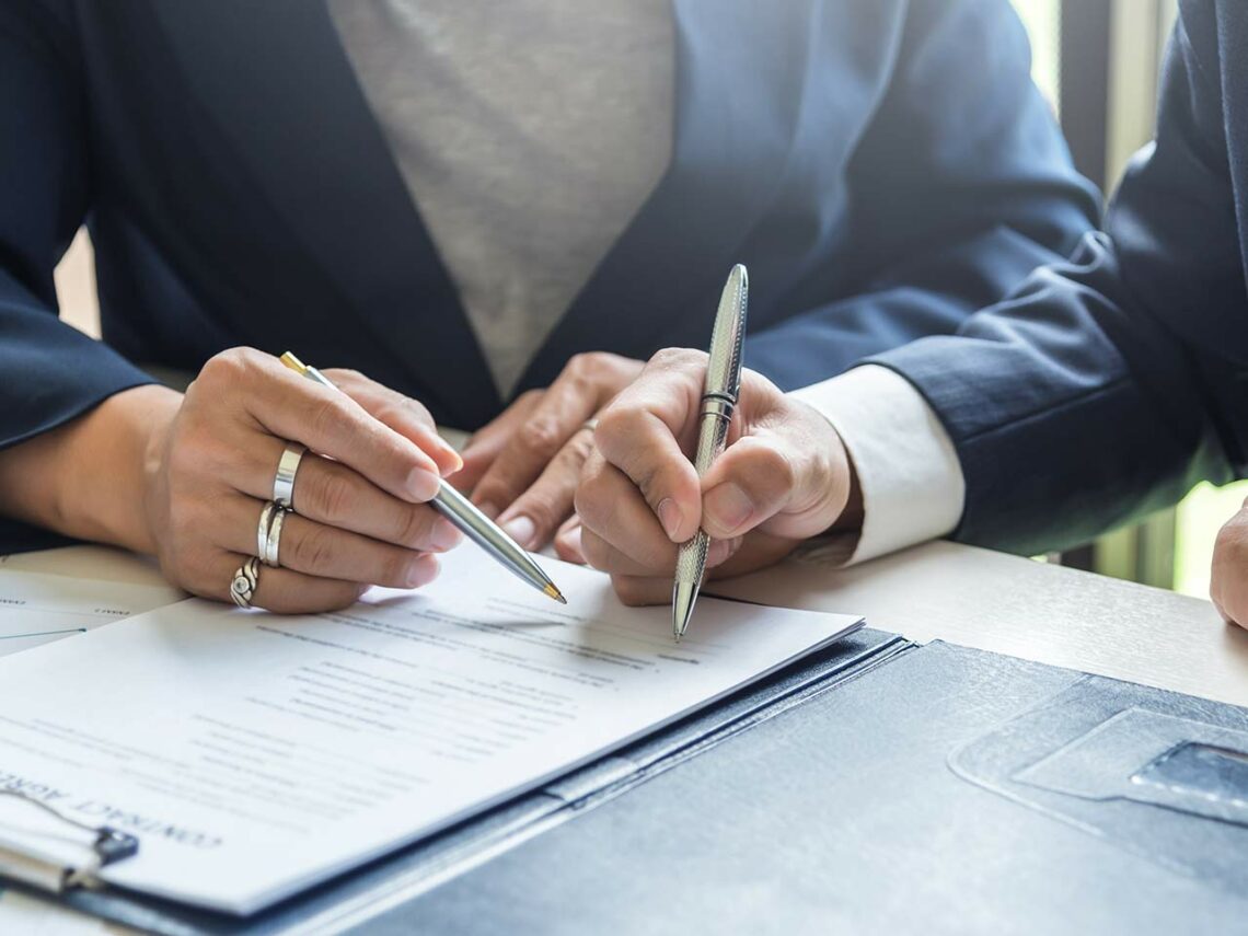 Comment anticiper et préparer la transmission de votre entreprise ? - Photo © Adobe Stock